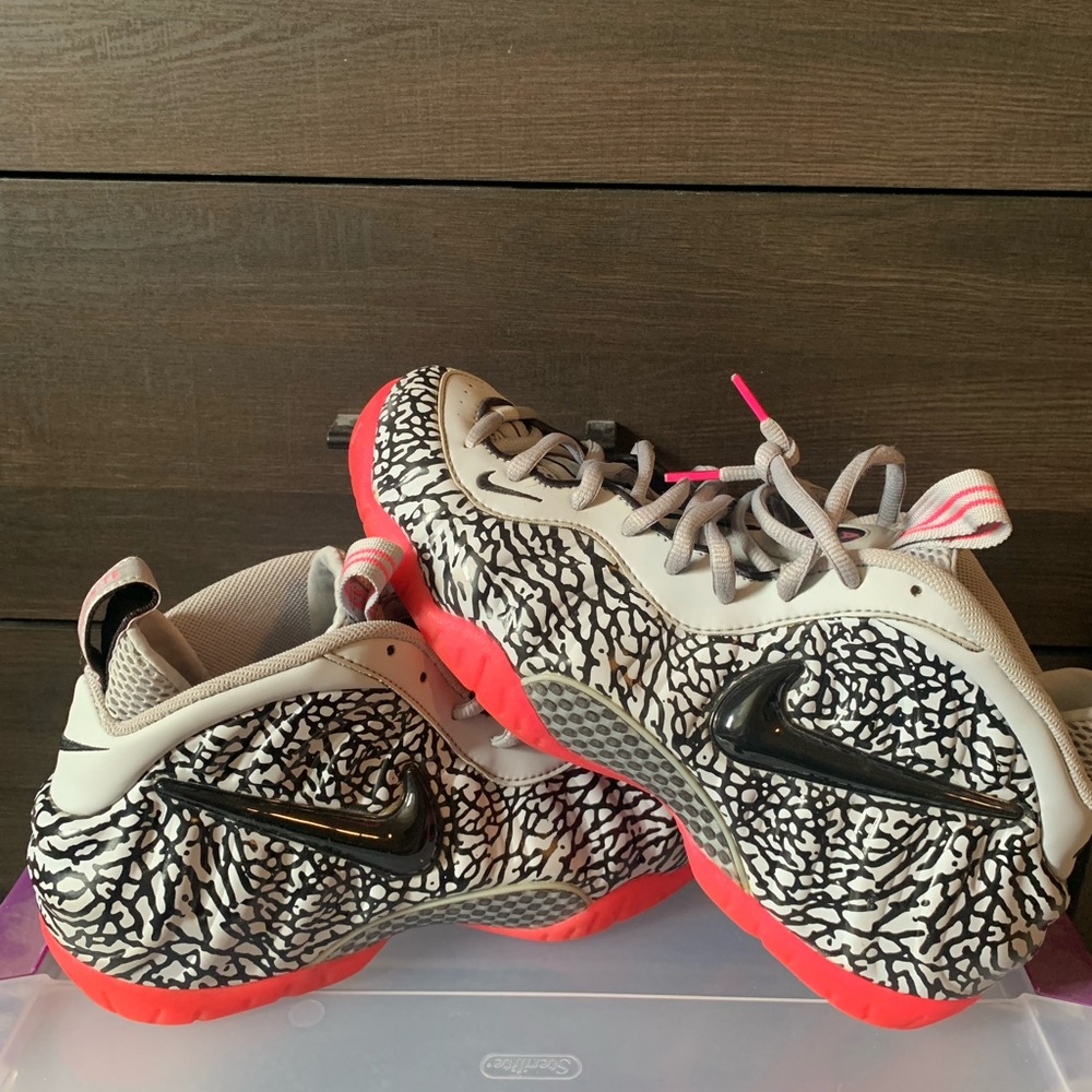 pink elephant foamposites